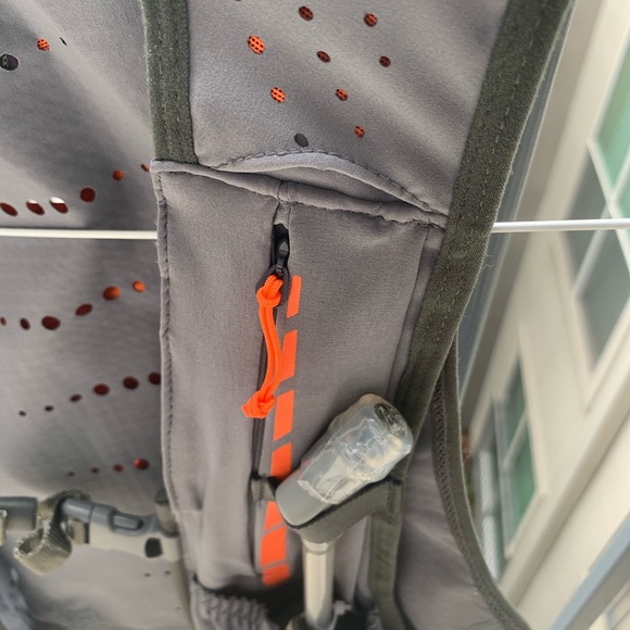 Nathan vapor kart hydration vest. Small - Picture 3 of 6